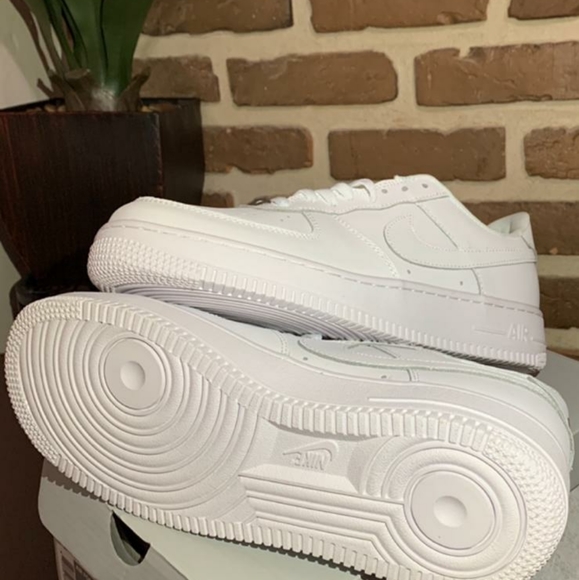 Brand new low top all white air forces - Picture 3 of 4